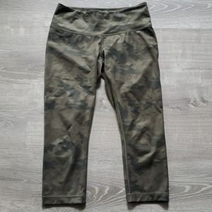 Camo lululemon crops